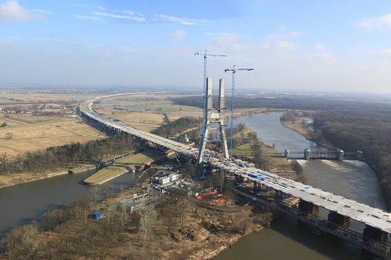 Tiltas per Odros upę (Lenkija)