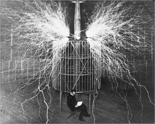 Nikola Tesla ir žaibai