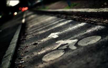 Valdžia leido moterims važinėti dviračiais Valdžia leido moterims važinėti dviračiais