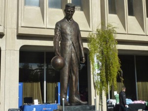 Nikola Tesla statula